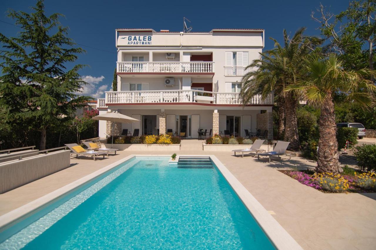 Pool Apartments Galeb Новалья Экстерьер фото